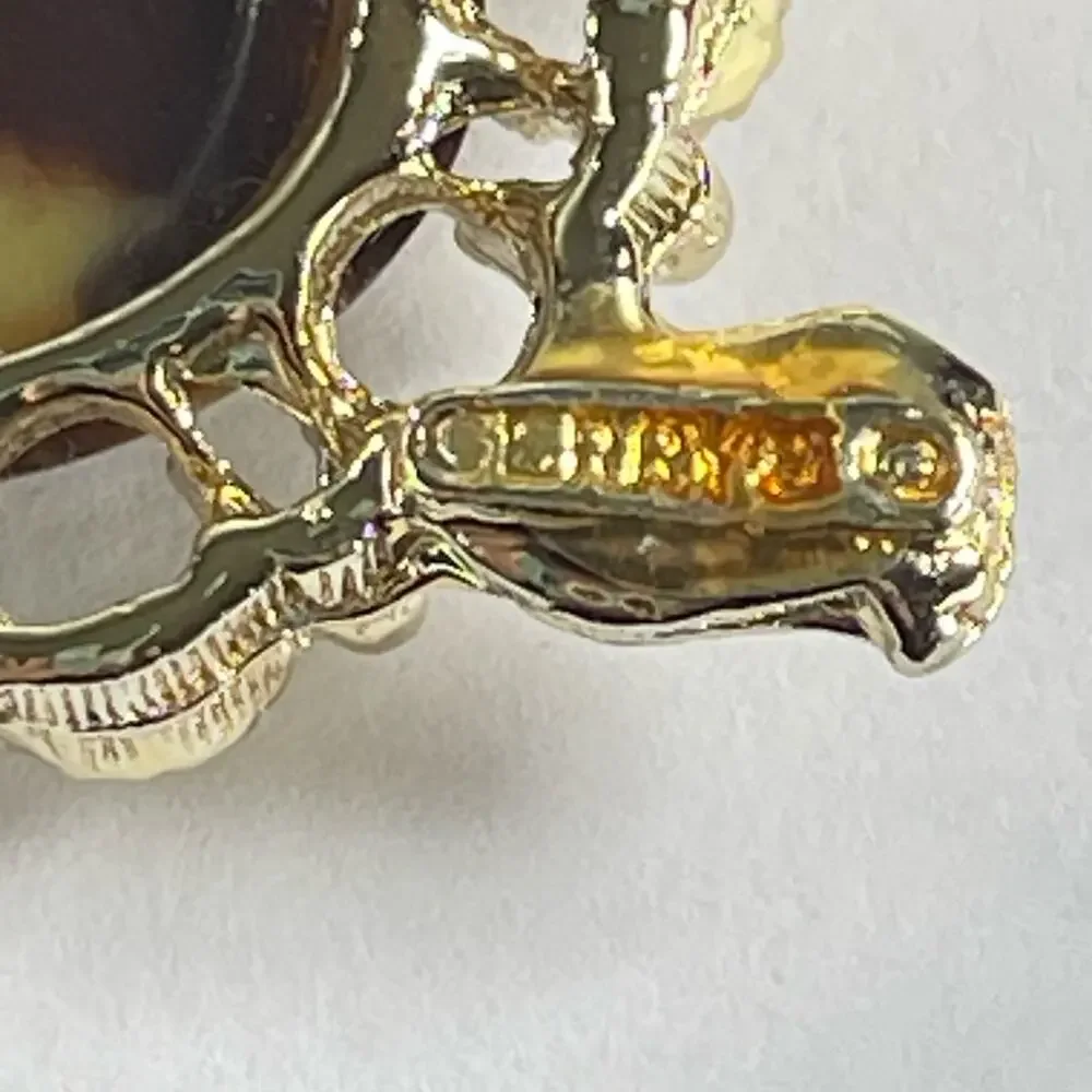 Vintage Brown Stone Cabochon Turtle Brooch Pin Pendant Gold Tone Gerry's 2 1/4
